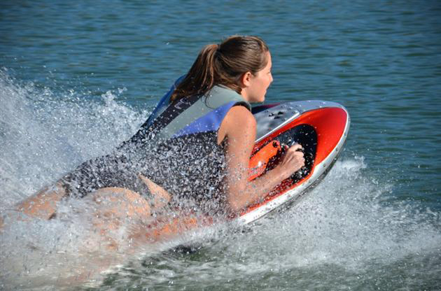 http://cdn.hiconsumption.com/wp-content/uploads/2012/09/Kymera-Electric-Powered-Body-Board-00.jpg